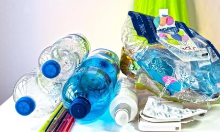 4 easy ways to reduce your plastic consumption